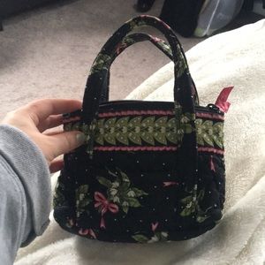 Small wristlet